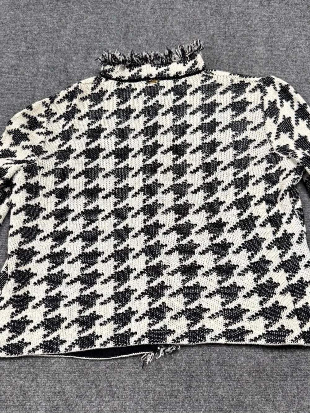 St. John Sport cardigan Size L